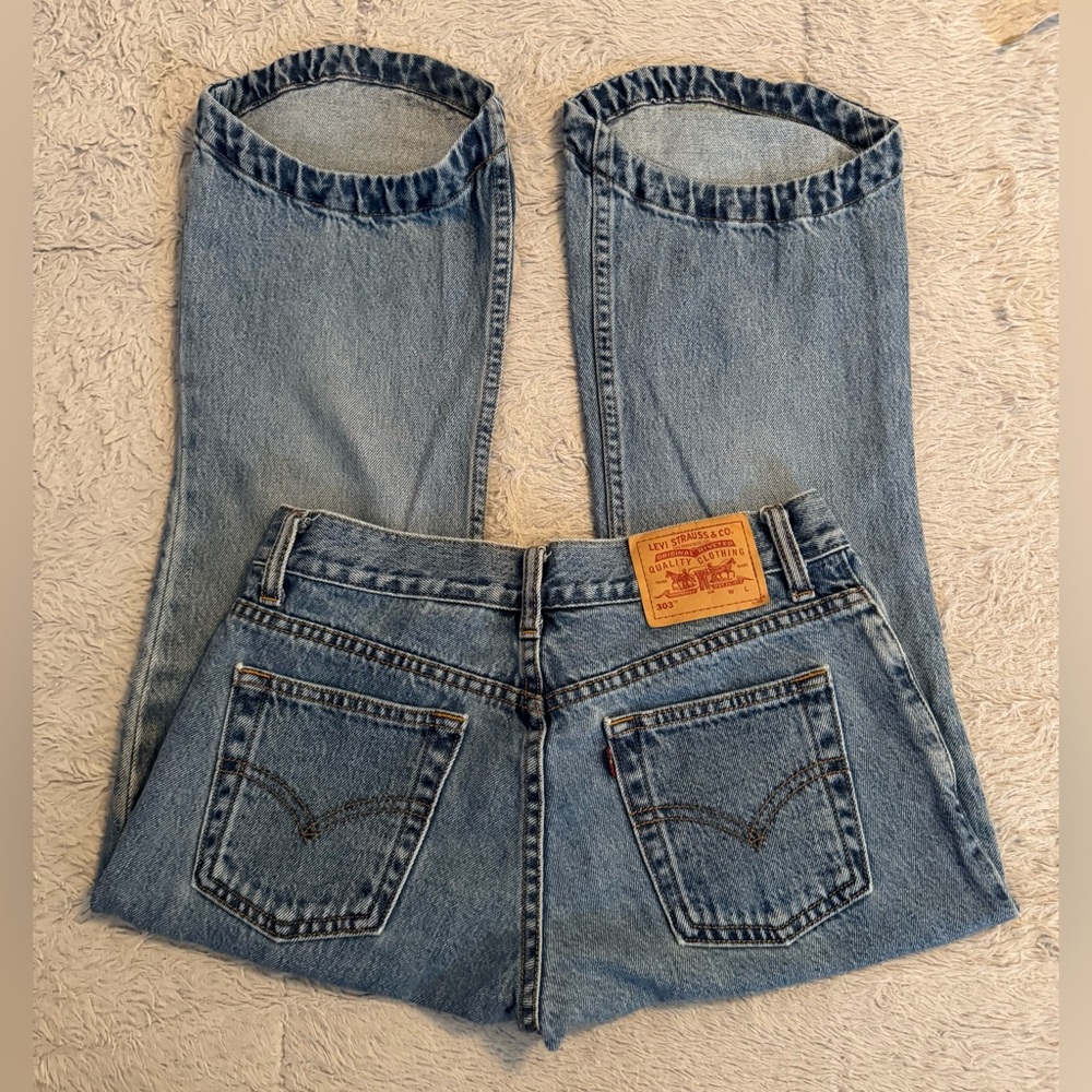 Levi's 303’s Y2K Blue Denim Ankle Cropped Jeans w/ Unique Hem Excellent Like New
